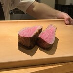 HanaKomachi - 産山村の井信行さんの赤牛のヒレ雌のステーキ