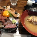 Sake to Sakana Hanatare Totsuka Ten - 海鮮丼1000円