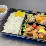 Karaage to Tezukuri Katei Ryori Aoba Ooimachi Sakaba - 若鶏唐揚弁当（16周年記念価格500円）