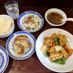 Koryu - 咕咾肉（スブタ）、餃子セット