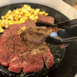 Pepper Lunch Nankai Nanba Ten - お肉は自分で焼くのだ。なんか面倒だなぁ　提供速度を上げるにはサービスの簡略化は外せない⁉︎