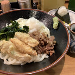 West Udon Kiyama Ten - 肉ごぼうぶっかけ冷(大) おにぎり1個