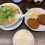 Rairai Tei Miyakonojo Ten - ラーメン、メンチカツ定食