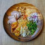 Bamee Hoon (Thai Mazesoba)