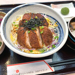 Restaurant Akabana - 7月　和食セット　　　豚ヒレ肉の甘たれカツ丼　小さな久米島そば　　小鉢　香の物　お茶菓子とコーヒー　　　　　　　　　　