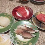 Kaiten Sushi Triton Ebetsu Ten - 本マグロ、本マグロ中トロ、サバ、イカ