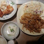 Yayoi Ken Hankyu Ikeda Ten - しょうが焼定食＋ミニから揚げ