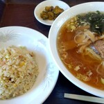 中国料理 彩鳳 - 半チャンラーメン　