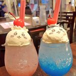 ザ・ゲスト・カフェ&ダイナー - クリームソーダ(各900円)。