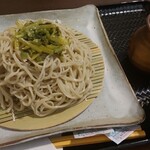 Soba Dokoro Mishina - 金印のわさび、ねぎ、辛めのつゆ