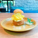 Fruit Choux Senmon Ten panier - パイナップルシュー