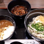 Tsuru Udon Biare Yokohama Ten - かけうどん並(冷)+牛すじ+ミニカレー丼