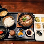 Waraku Saisai Tsuki - 令和3年7月 ランチタイム
                        日替わり定食(豆腐と牛スジの煮込み) 900円