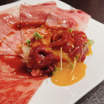 Yakiniku Nosuke - 大判！炙りユッケ 2200円