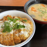 かつや - カツ丼(竹)￥715　豚汁(大)￥176