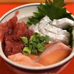 ラボラトリー - ３種丼(天然南鮪中落ち・天然太刀魚・タスマニア生サーモン）