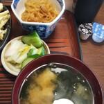 たなか庵 - 味噌汁、漬物、切干大根