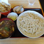 Inaka Udon Kamo kyu - 鴨汁つけうどん