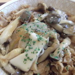 Sukiya Yonjugogo Noyoro Ten - 3種のきのこ牛丼 すき家　40号名寄店