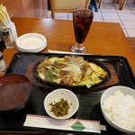 Cafe & Rest Minami - 鉄板焼豚肉野菜炒め定食　800円