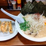 Maruhei Ramen Takasaki Ten - 【2021.9.1(水)】鶏豚麺(並盛・110g)980円＋餃子380円