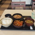 Motsu Jiro Iroku Go Nada Izumi Ten - 合い盛りもつ定食(980円)