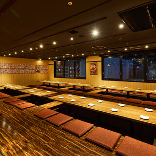 Open 365 days a year from 5:00 PM to 5:00 AM!! Spacious seating ♪ Accommodates up to 180 people