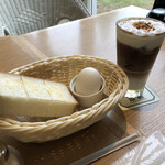 Hinano Coffee Tsurugashima Ten - ♪キャラメル・オレ ¥638 モーニングセット