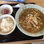 いさご食堂 - ネギラーメンと半ライス