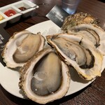 GUMBO AND OYSTER BAR Yokohamasogoten - 岩牡蠣＆牡蠣小町MIXプレート