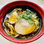 無添くら寿司 - ニュルっとした極太麺は量少なめ