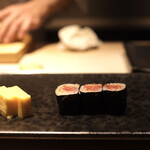 Ikebukuro Sushi Private rooms Sora - トロ巻き、ギョク