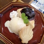 Art Cafe Sakura - 