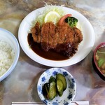 銀水食堂 - カツ定食750円(ご飯少な目にしてもらいました)