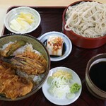 林屋 - ミニ天丼とミニそばのセット 1000円