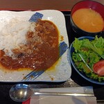 Sennen no Utage Nakano Sentoraru Paku Ten - カレー＋サラダ 700円(税込)