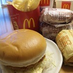 McDonald's Kabe Ten - 期間限定「グラコロ」とマック製品いろいろ