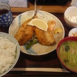 中むら円 - アジフライ盛合わせ定食¥850-