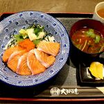 Seafood Izakaya Yamato Suisan Fukushima Ten - 20211015生サーモン親子丼