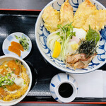 うどん そば処 三升庵 - 鶏天ぶっかけうどん　と　ミニカツ丼