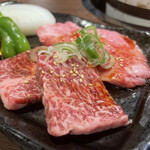 Sumibi Yakiniku Horumon Asahi - 上カルビ、カイノミ