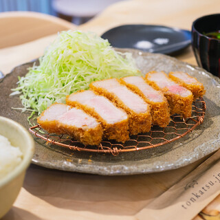 生産者さんの想いが詰まった9銘柄をご用意。食べ比べもぜひ！