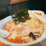 Kuraun Mentaro - チャーハン(小)とラーメン(￥1000)。
                        とにかく独創的。