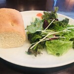 RISTORANTE & BAR ITALIANA Mia Angela Daimaru Sapporo Ten - アラカルトセット　380円（サラダ　フォカッチャ）