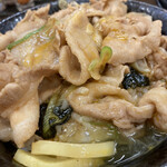 伝説のすた丼屋 - 生卵をかけて