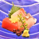 Japanese cuisine Shiosai - 季の物（マグロ、カンパチ、サワラ、スズキ）盛り合わせ 妻一式 土佐醤油