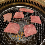 Kaiten Yakiniku Isshobin Nagoya Noritake Shinmachi Ten - 塩タン