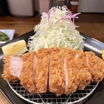 Tonkatsu Aoki no Curry Ya Ippekoppe Nishi Shinjuku Ten - 平日お昼限定ロースかつランチ定食（170g）1,200円