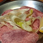 炭火焼肉ホルモン　煙 - 