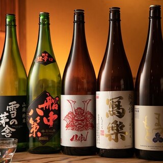 和食に合う日本酒を厳選して取り揃え。旬の銘柄もございます。